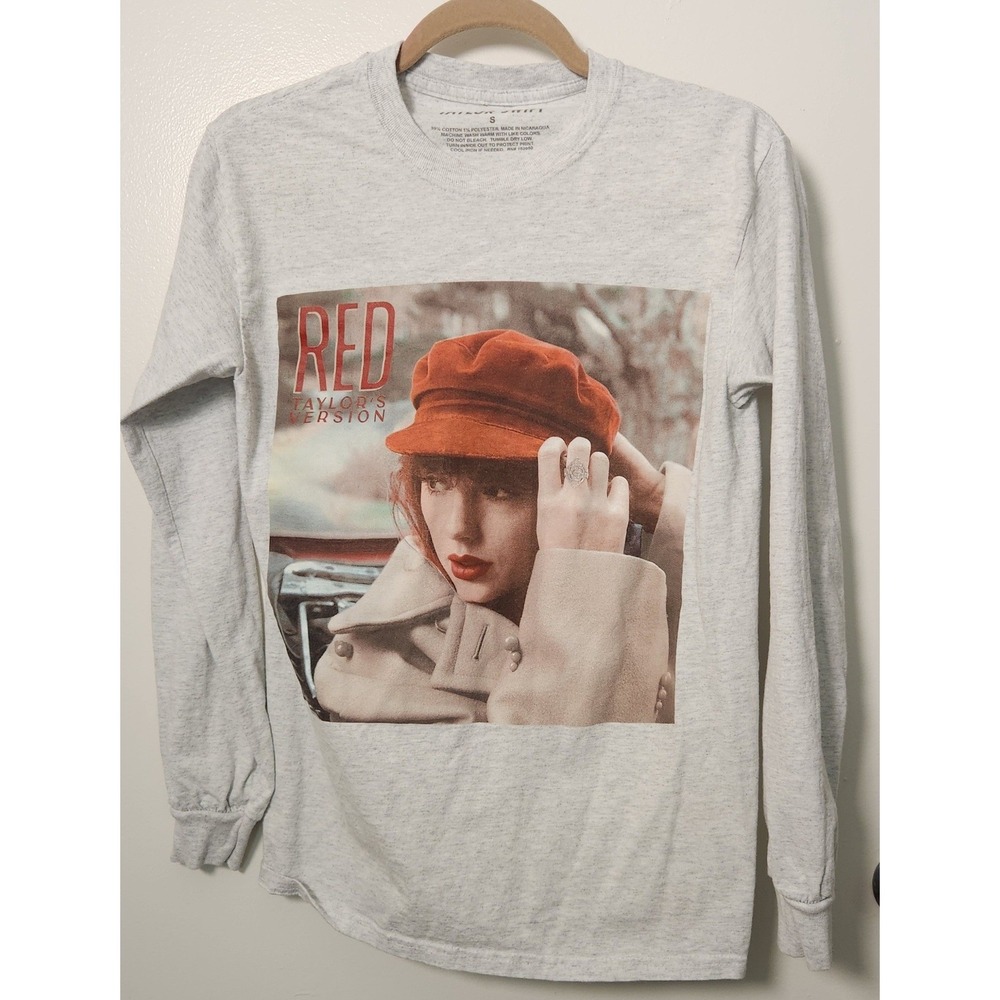 Taylor‎ Swift Red Taylor's Version Merch Small Long Sleeve Gray T-Shirt Graphic